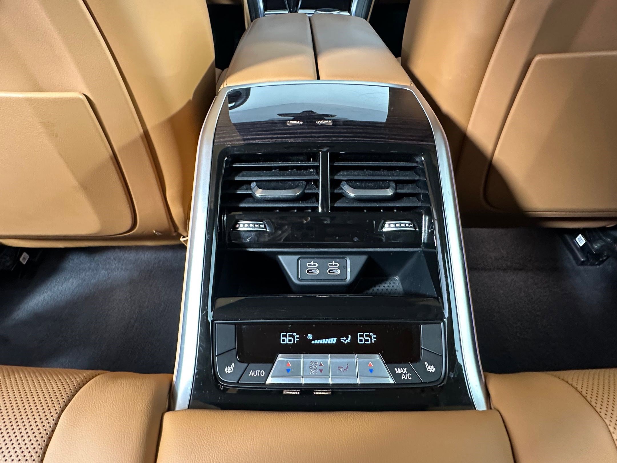 Used 2020 BMW 840i Gran Coupe w/ Comfort Seating Package image 29