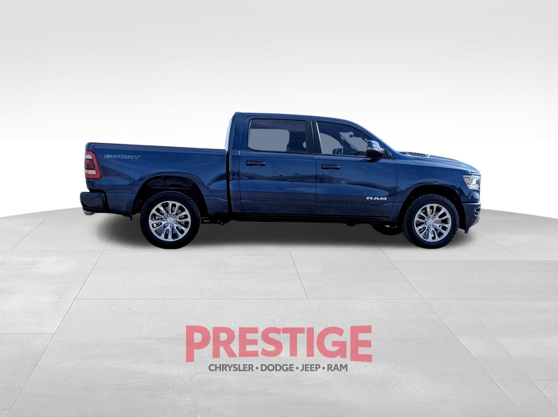 Used 2023 RAM 1500 Laramie AWD/4WD image 7