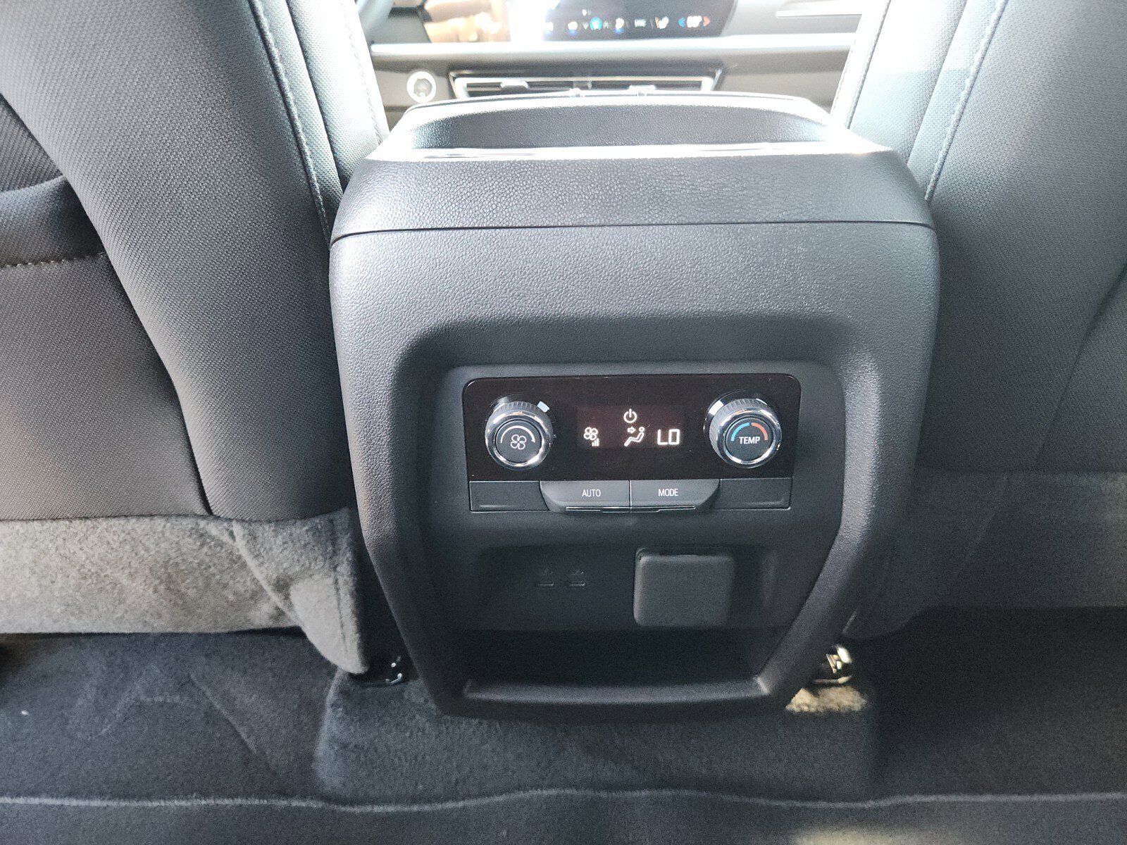 New 2026 Chevrolet Traverse LT w/ Midnight/Sport Edition image 11