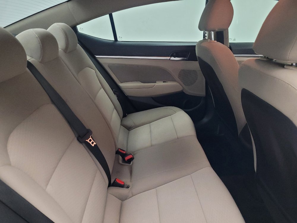 Used 2020 Hyundai Elantra SEL FWD image 19
