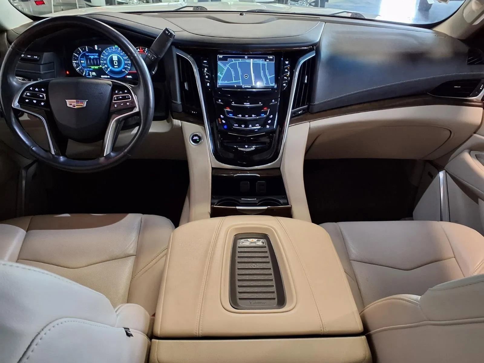 Used 2018 Cadillac Escalade Premium Luxury image 20