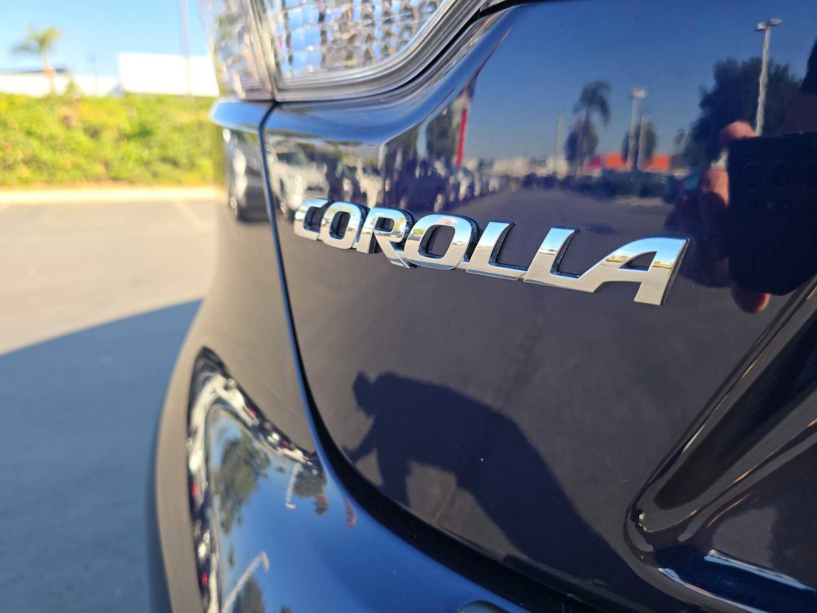 Used 2021 Toyota Corolla LE image 14