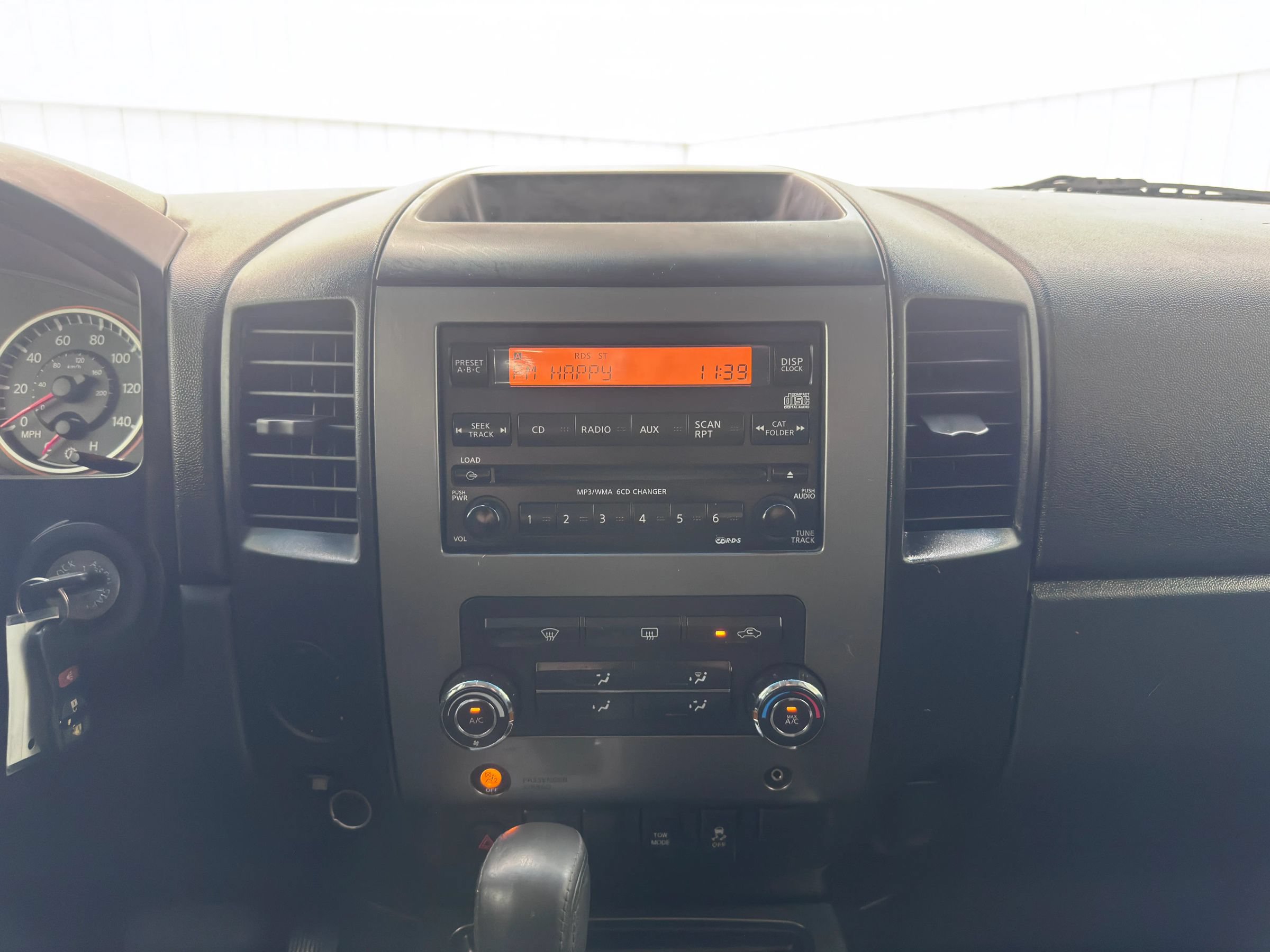 Used 2012 Nissan Titan SV RWD image 18