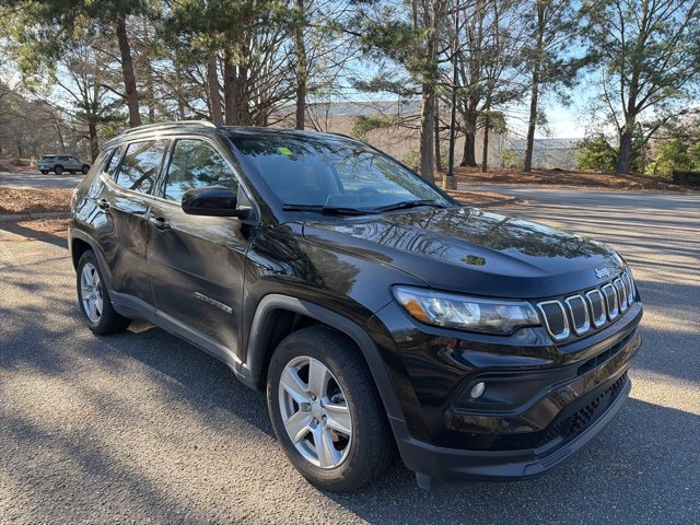 Used 2022 Jeep Compass Latitude w/ Sun and Sound Group image 4