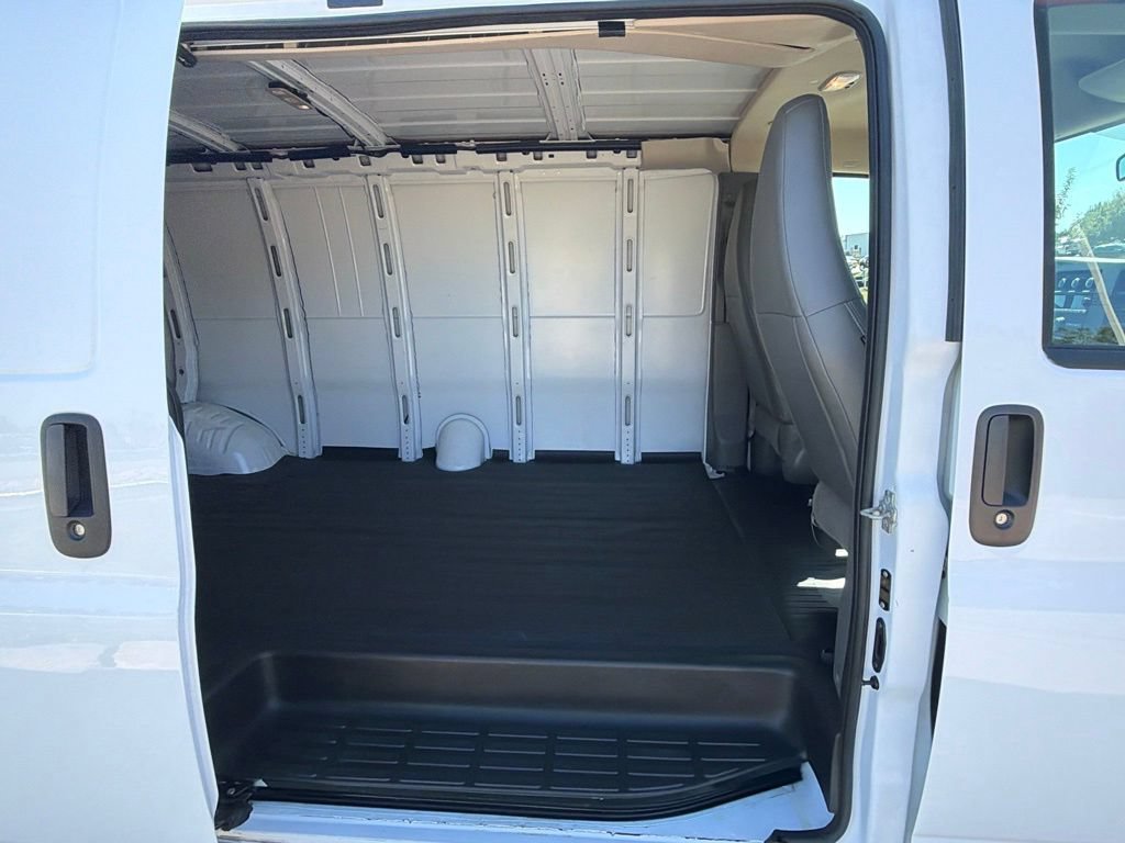 Used 2025 Chevrolet Express 2500 Extended w/ Driver Convenience Package RWD image 26