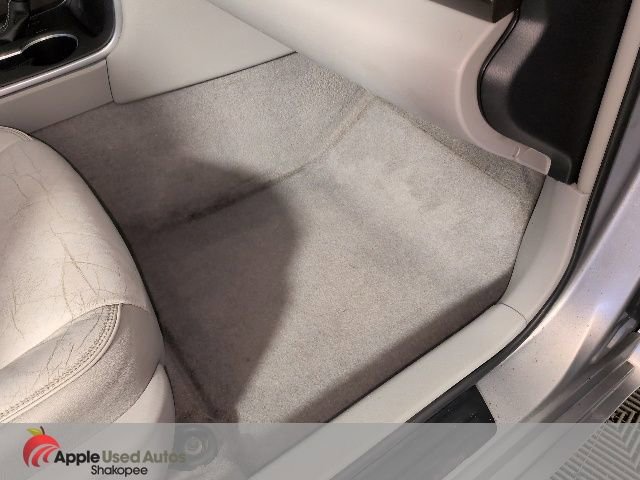 Used 2016 Toyota Camry XLE w/ Moonroof Package image 40