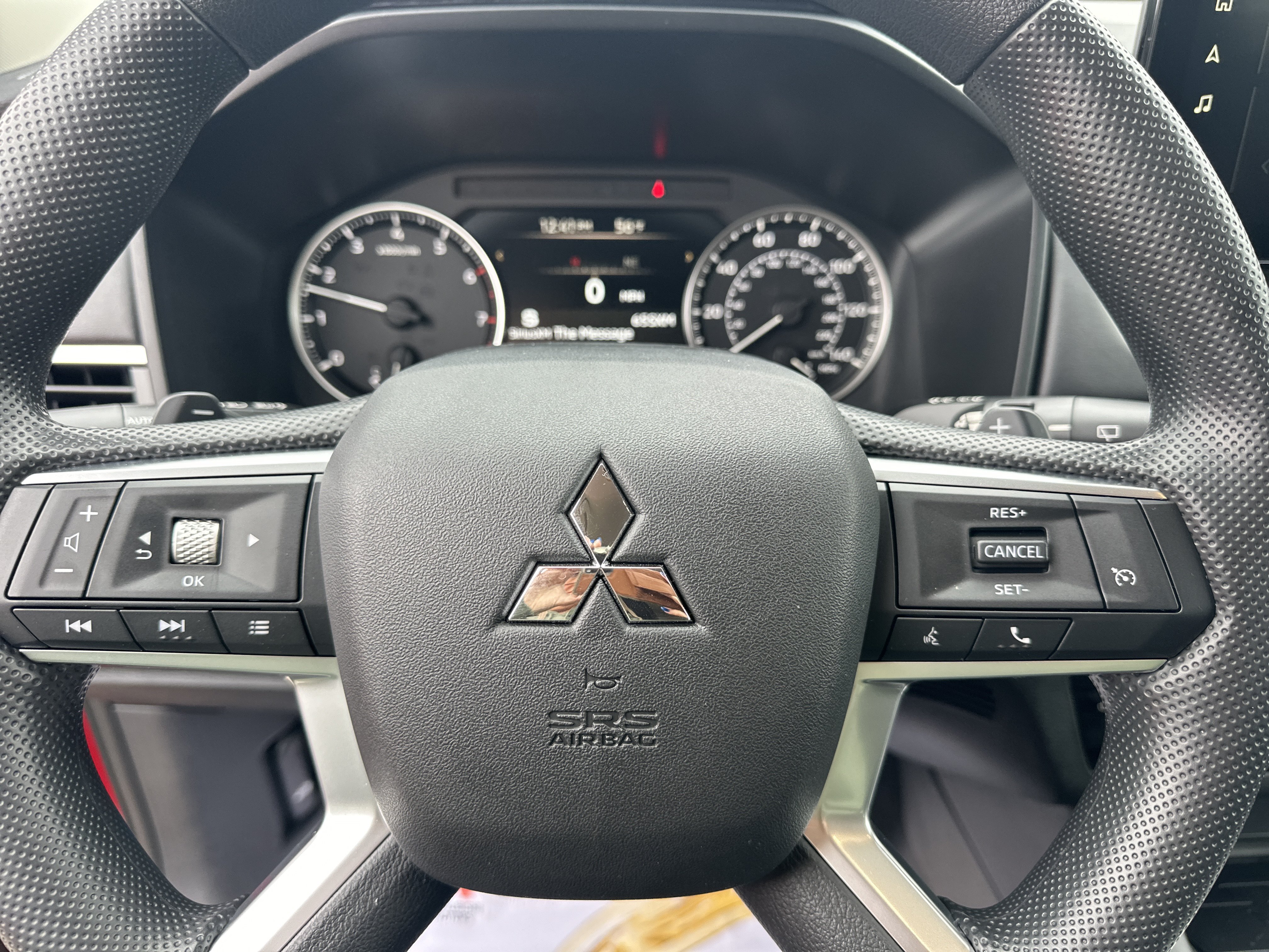 New 2026 Mitsubishi Outlander ES AWD/4WD image 12