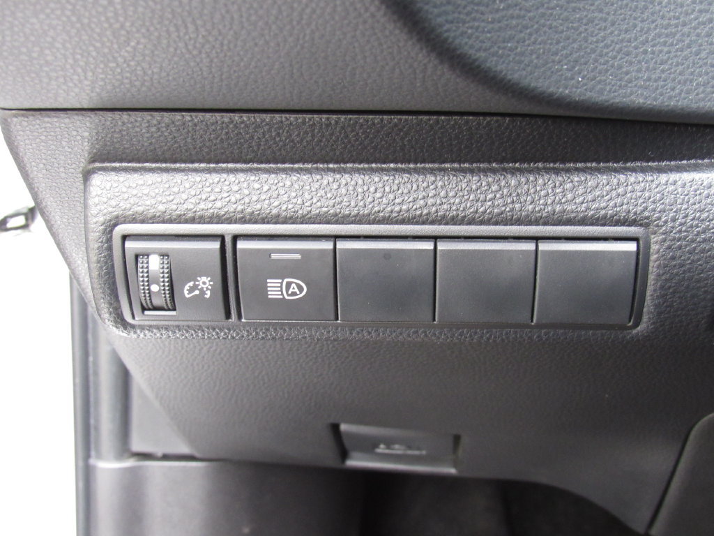 Used 2024 Toyota Corolla XSE FWD image 33