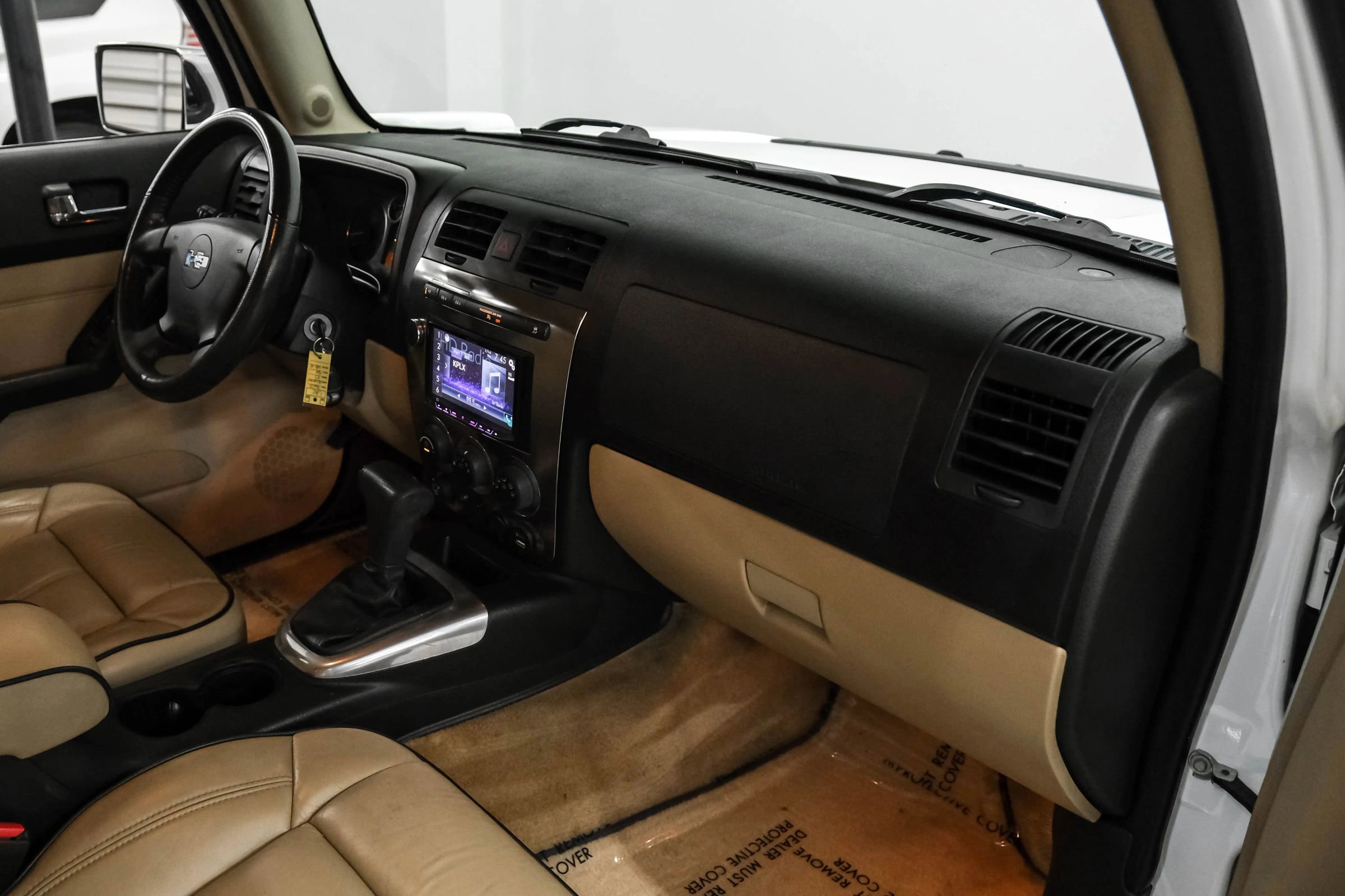 Used 2010 HUMMER H3 Luxury w/ Appearance Package AWD/4WD image 12