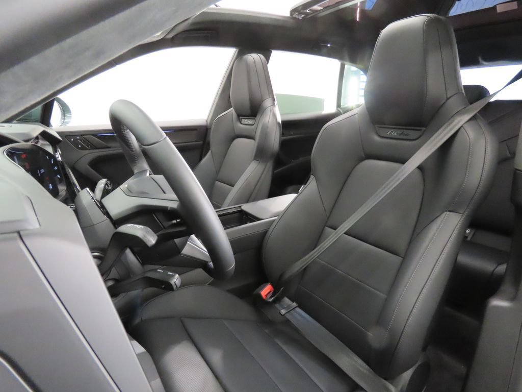 New 2026 Porsche Cayenne Turbo AWD/4WD image 5