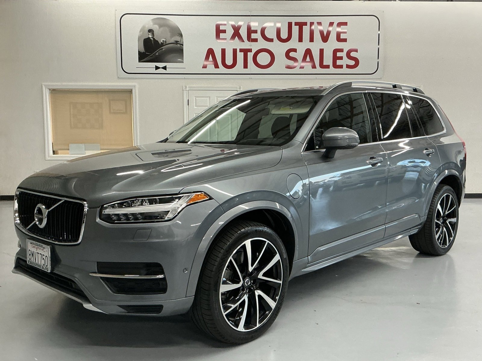 Used 2019 Volvo XC90 T8 Momentum w/ Advanced Package
