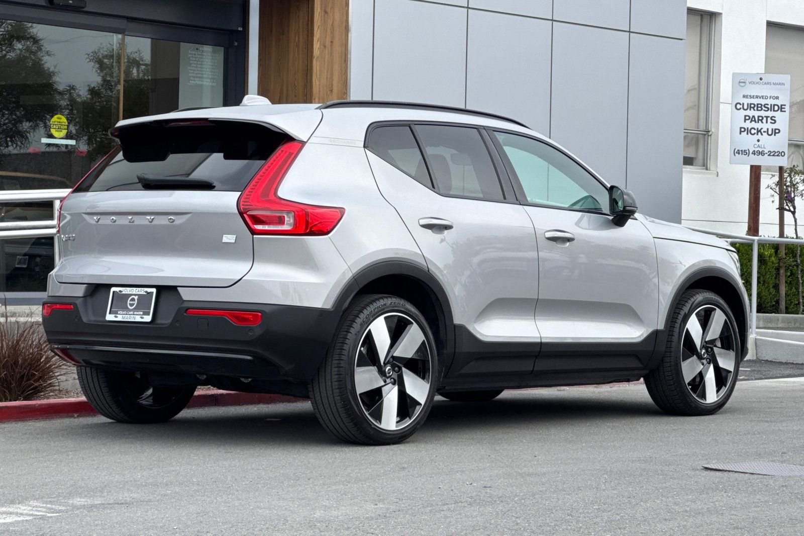Certified 2023 Volvo XC40 Recharge Ultimate w/ Protection Package Premier AWD/4WD image 2