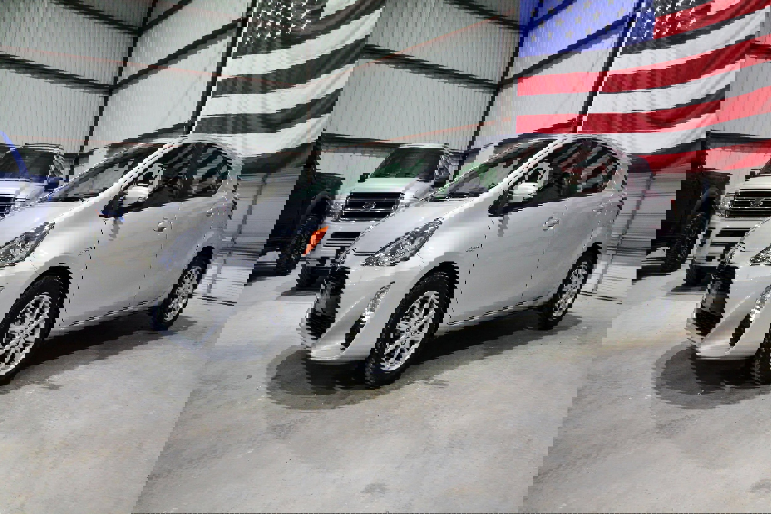Used 2015 Toyota Prius C Three FWD image 1