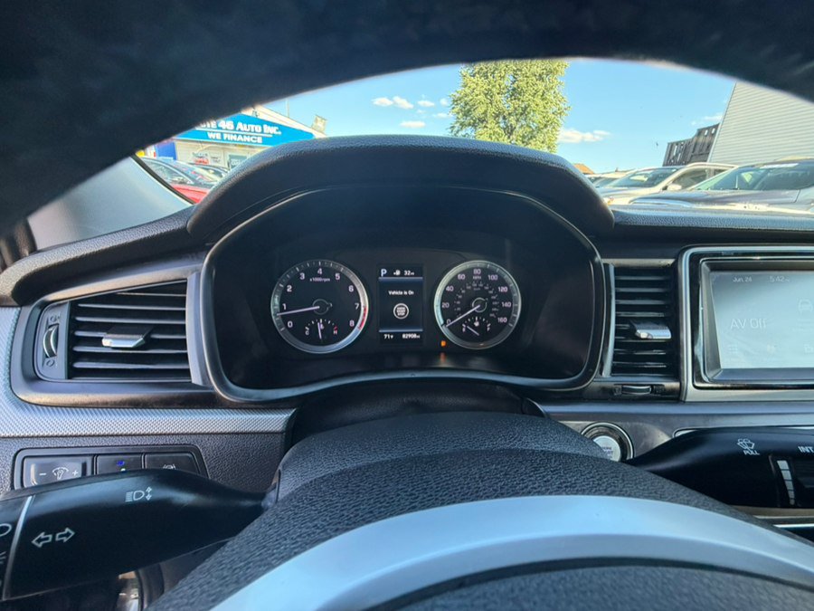 Used 2019 Hyundai Sonata SEL w/ Tech Package 02 FWD image 9
