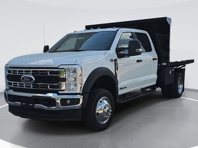 New 2026 Ford F550 4x4 Crew Cab image 3