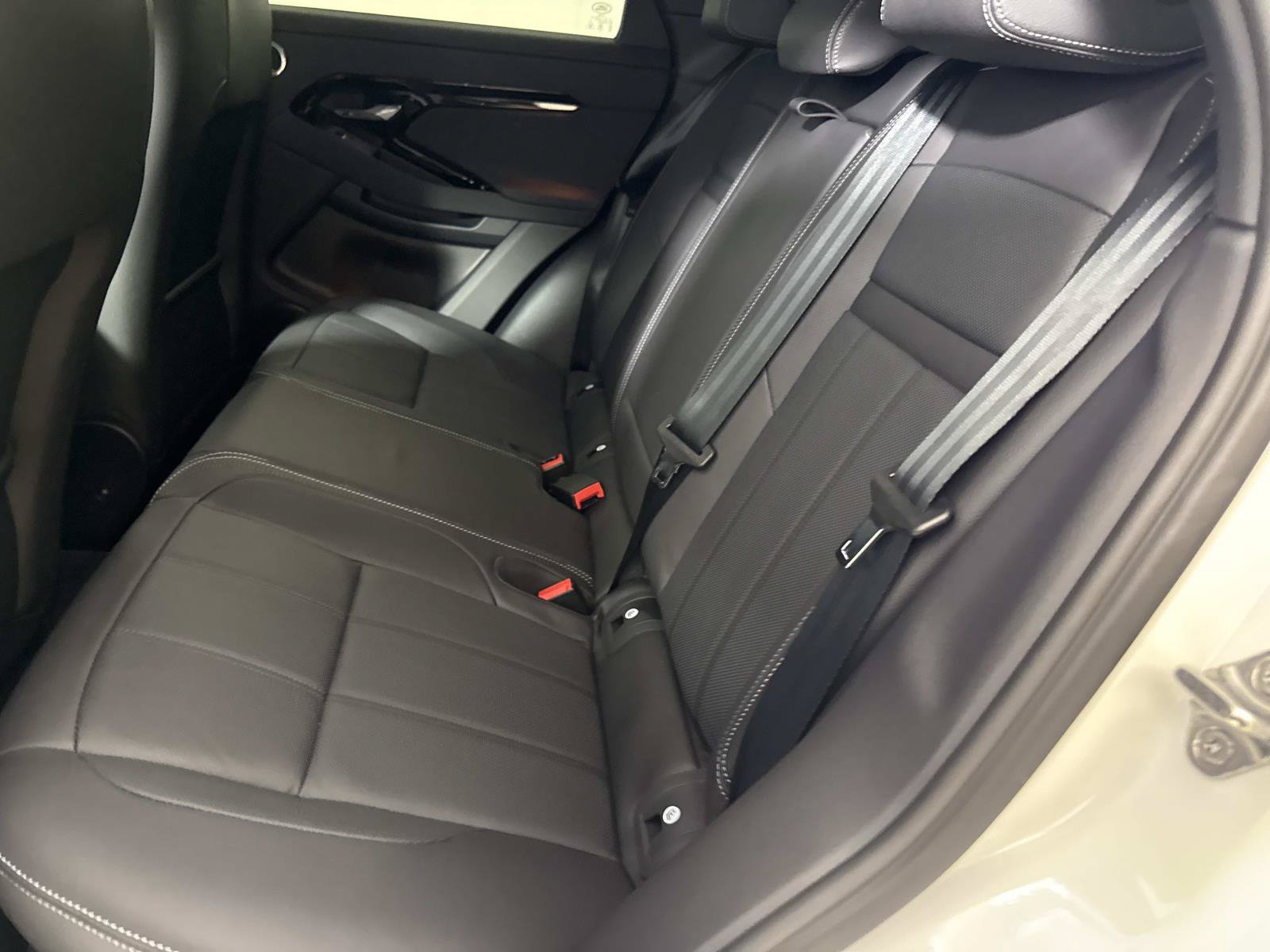New 2026 Land Rover Range Rover Evoque Hoxton AWD/4WD image 14