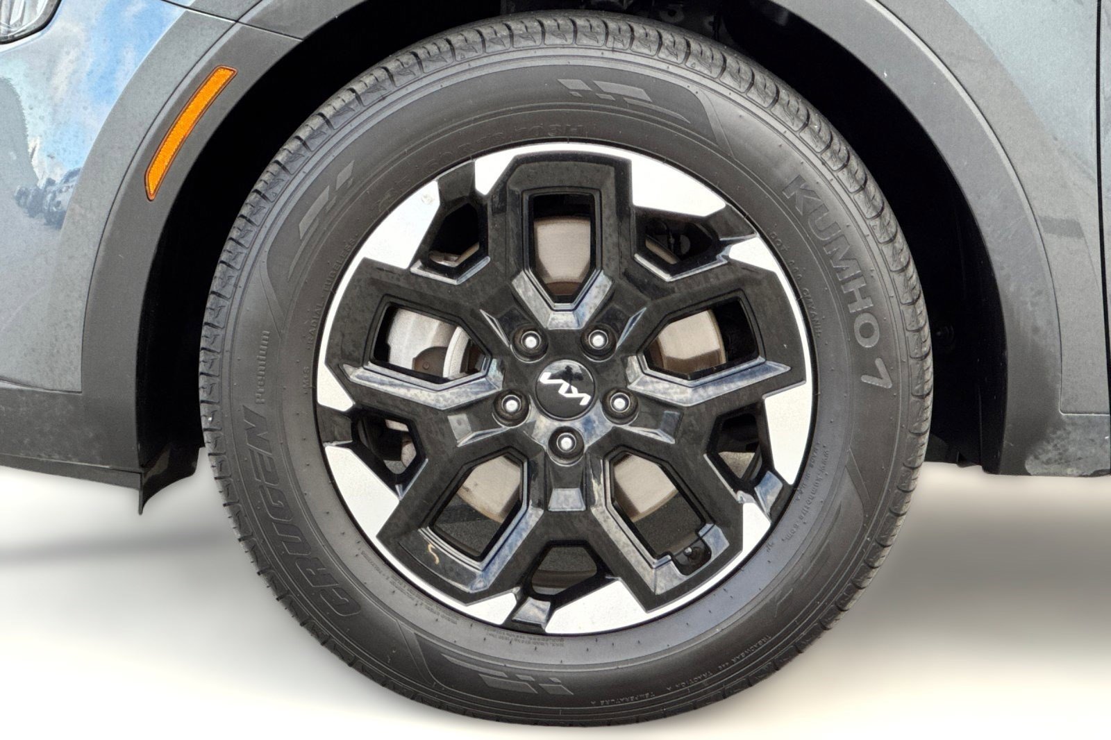 Used 2024 Kia Sorento S image 10