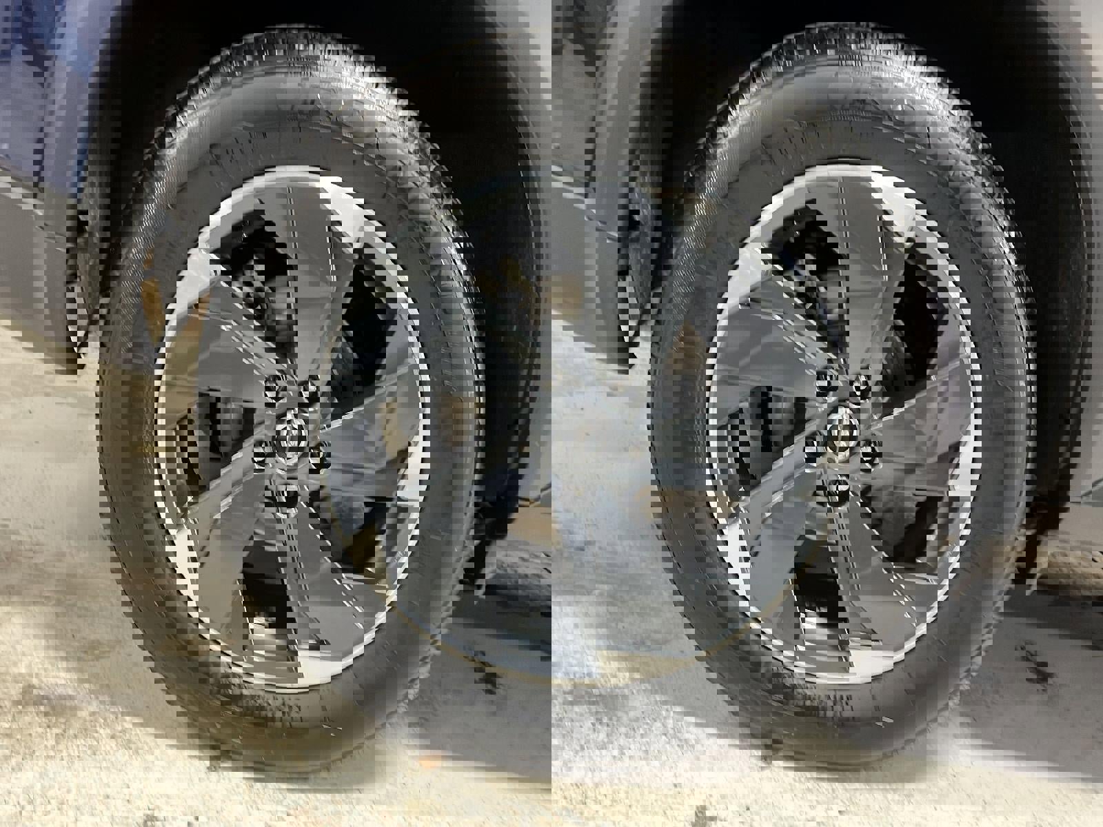 Used 2024 Nissan Rogue SV image 28