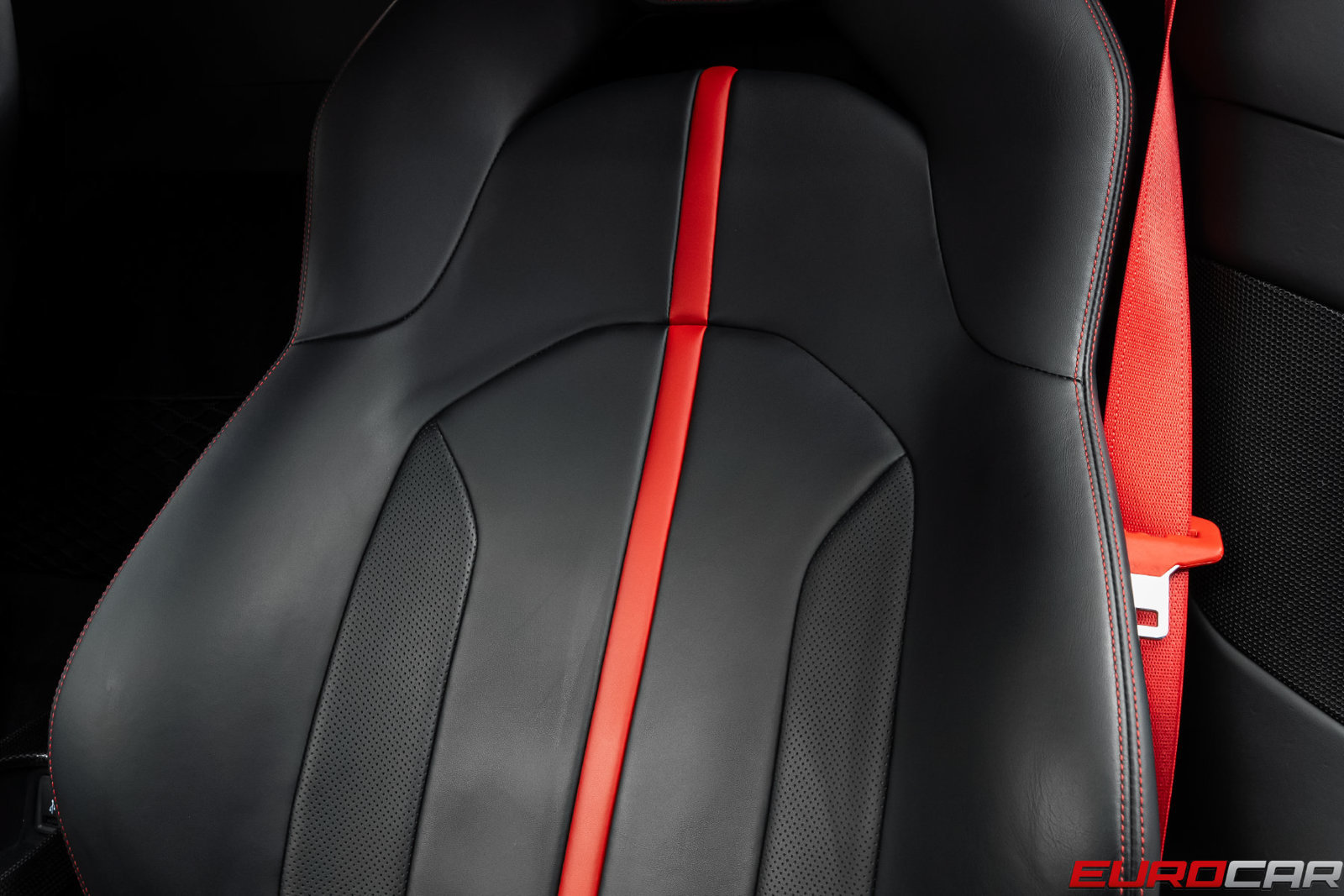 Used 2021 Ferrari F8 Tributo RWD image 45