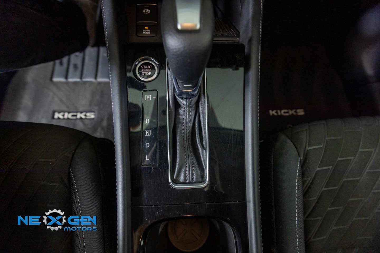 Used 2022 Nissan Kicks SV FWD image 19