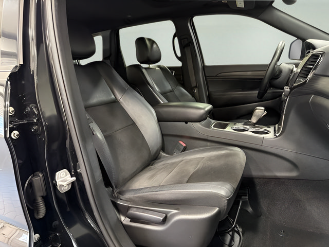 Used 2022 Jeep Grand Cherokee Laredo X RWD image 14