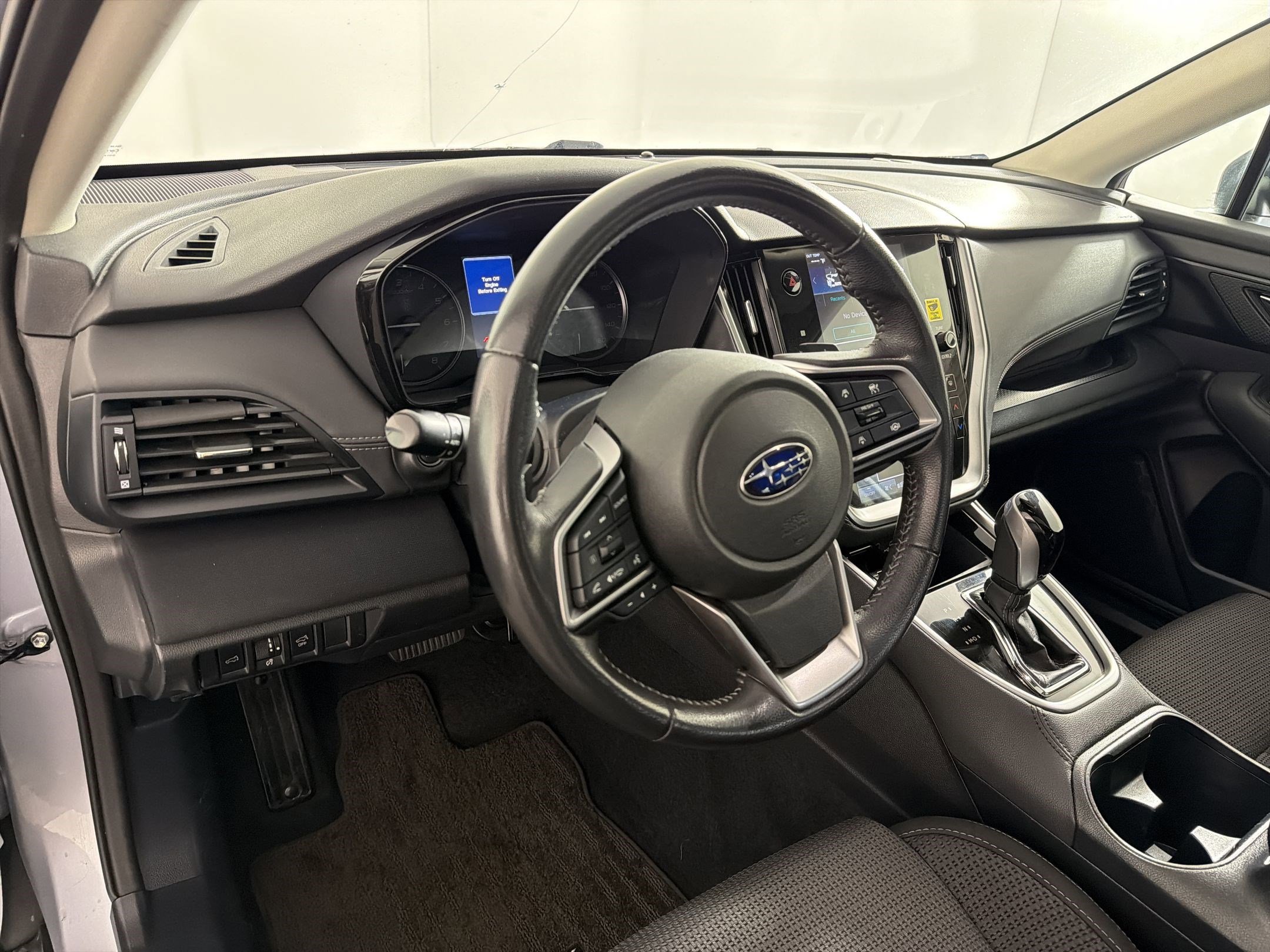 Used 2023 Subaru Outback Premium w/ Popular Package #1 AWD/4WD image 4