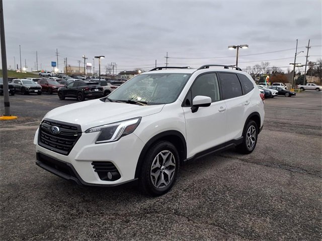 Used 2022 Subaru Forester Premium image 22