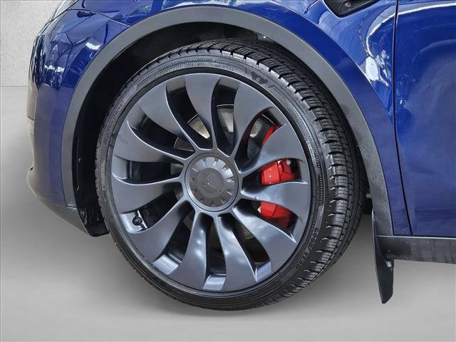 Used 2024 Tesla Model Y Performance AWD/4WD image 9