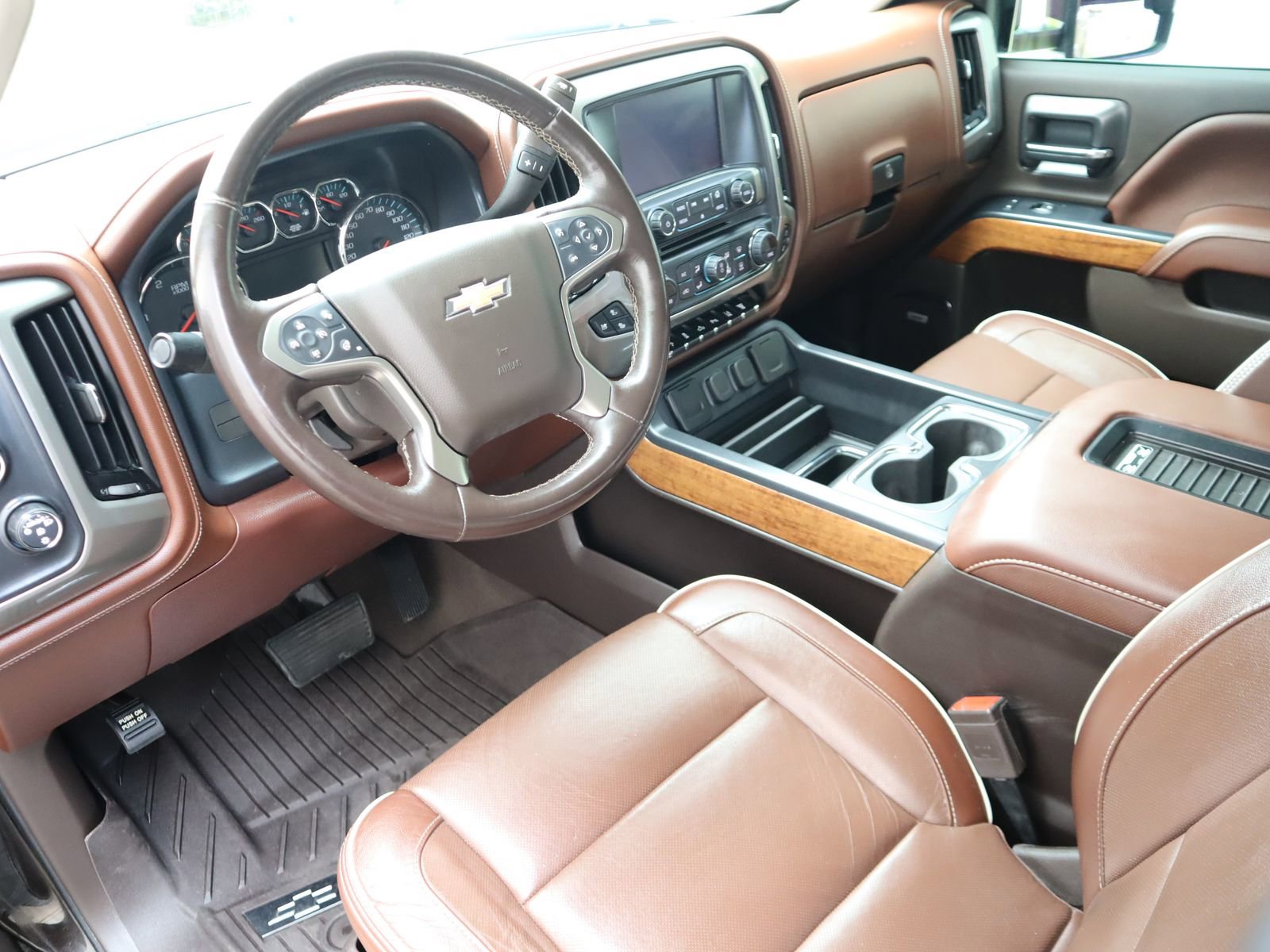 Used 2019 Chevrolet Silverado 2500 High Country w/ Duramax Plus Package AWD/4WD image 26