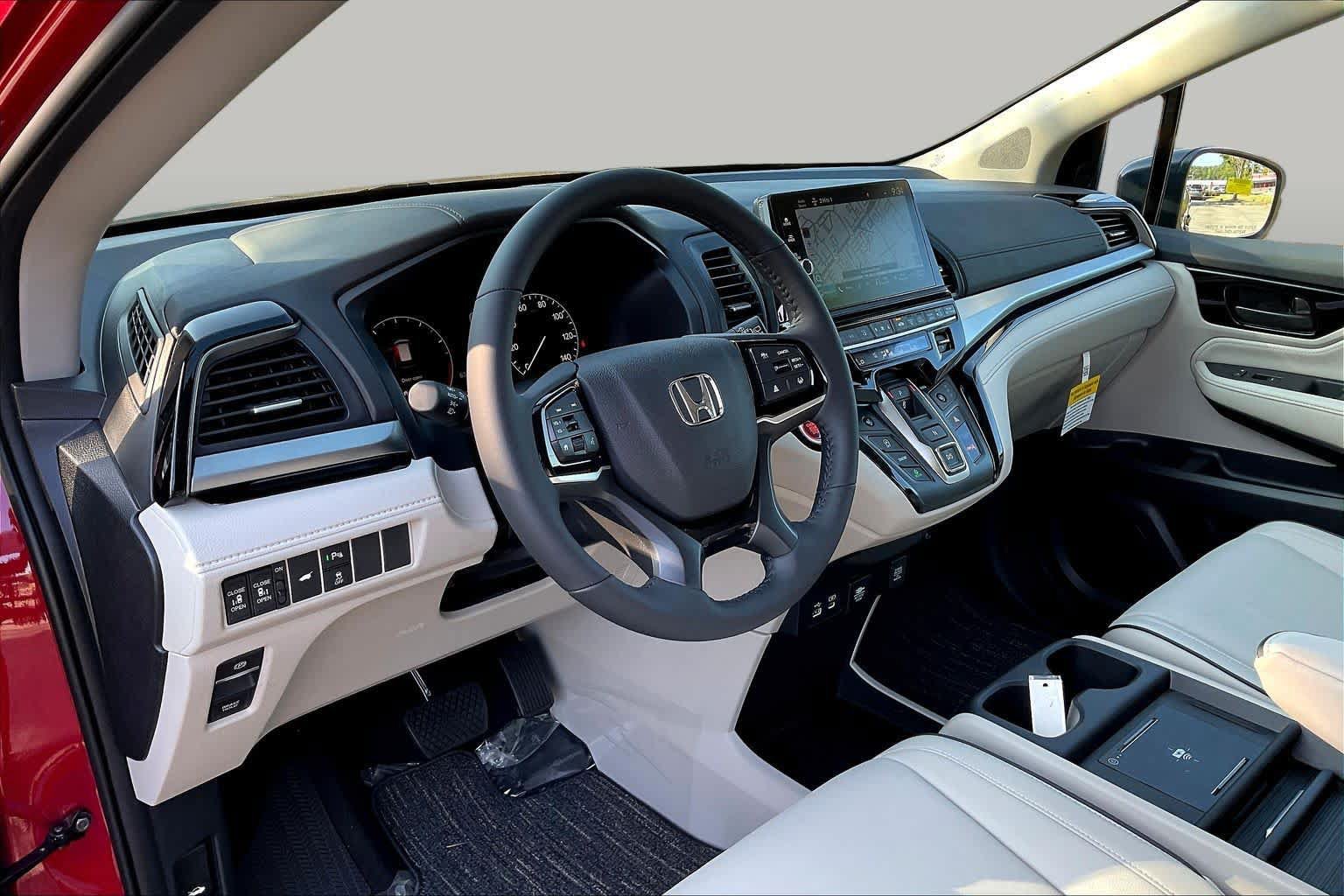 New 2027 Honda Odyssey Touring image 8