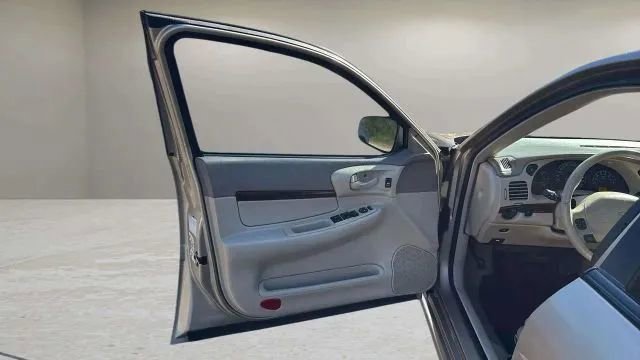 Used 2005 Chevrolet Impala LS w/ Preferred Equipment Group image 18