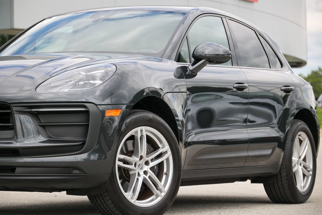 Certified 2023 Porsche Macan Turbo AWD/4WD image 10