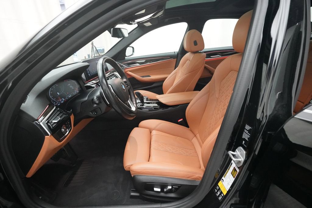 Used 2021 BMW 530i xDrive w/ Convenience Package image 7