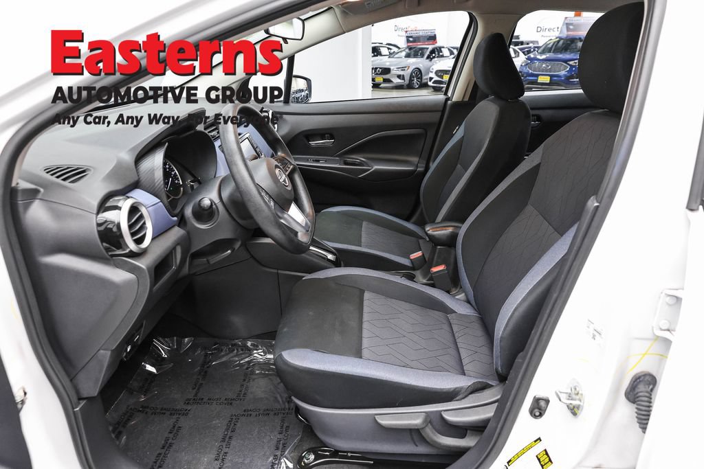 Used 2024 Nissan Versa SV FWD image 16