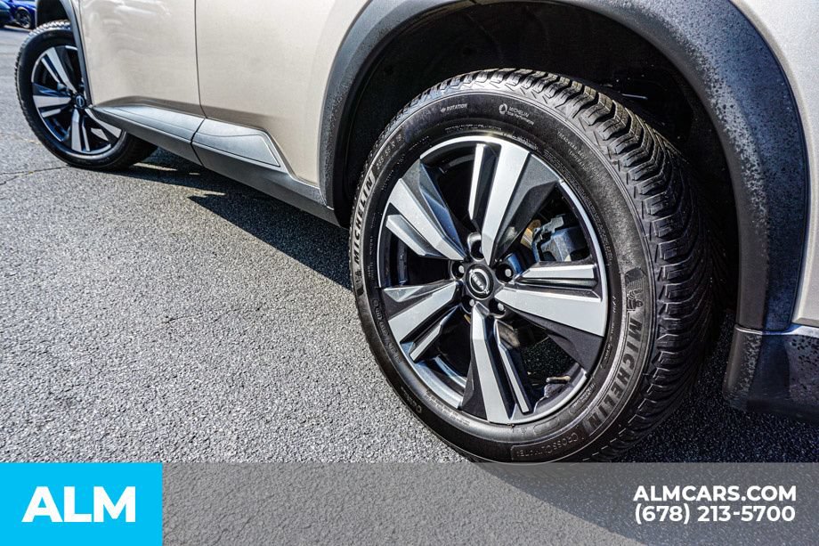 Used 2024 Nissan Rogue SL AWD/4WD image 15