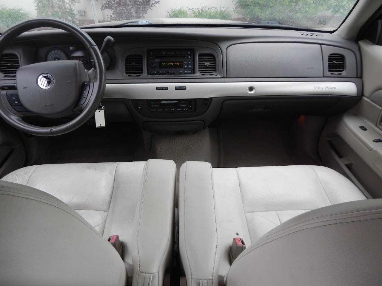Used 2008 Mercury Grand Marquis LS RWD image 2
