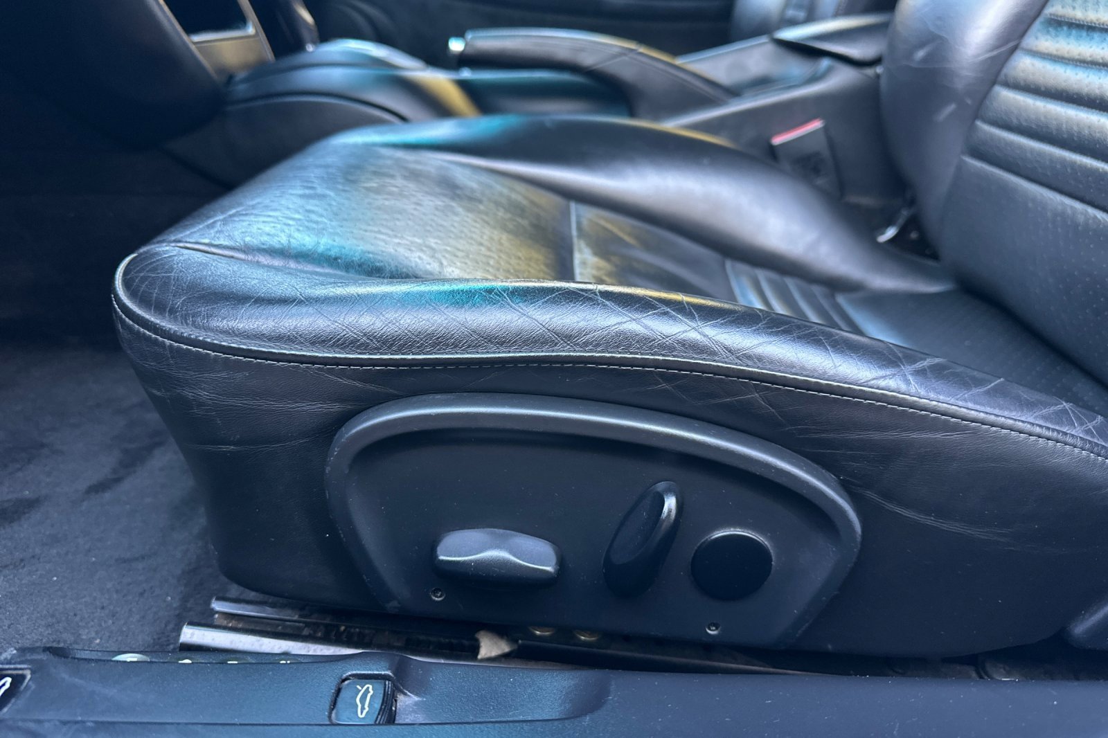 Used 2002 Porsche 911 Carrera 4 image 12