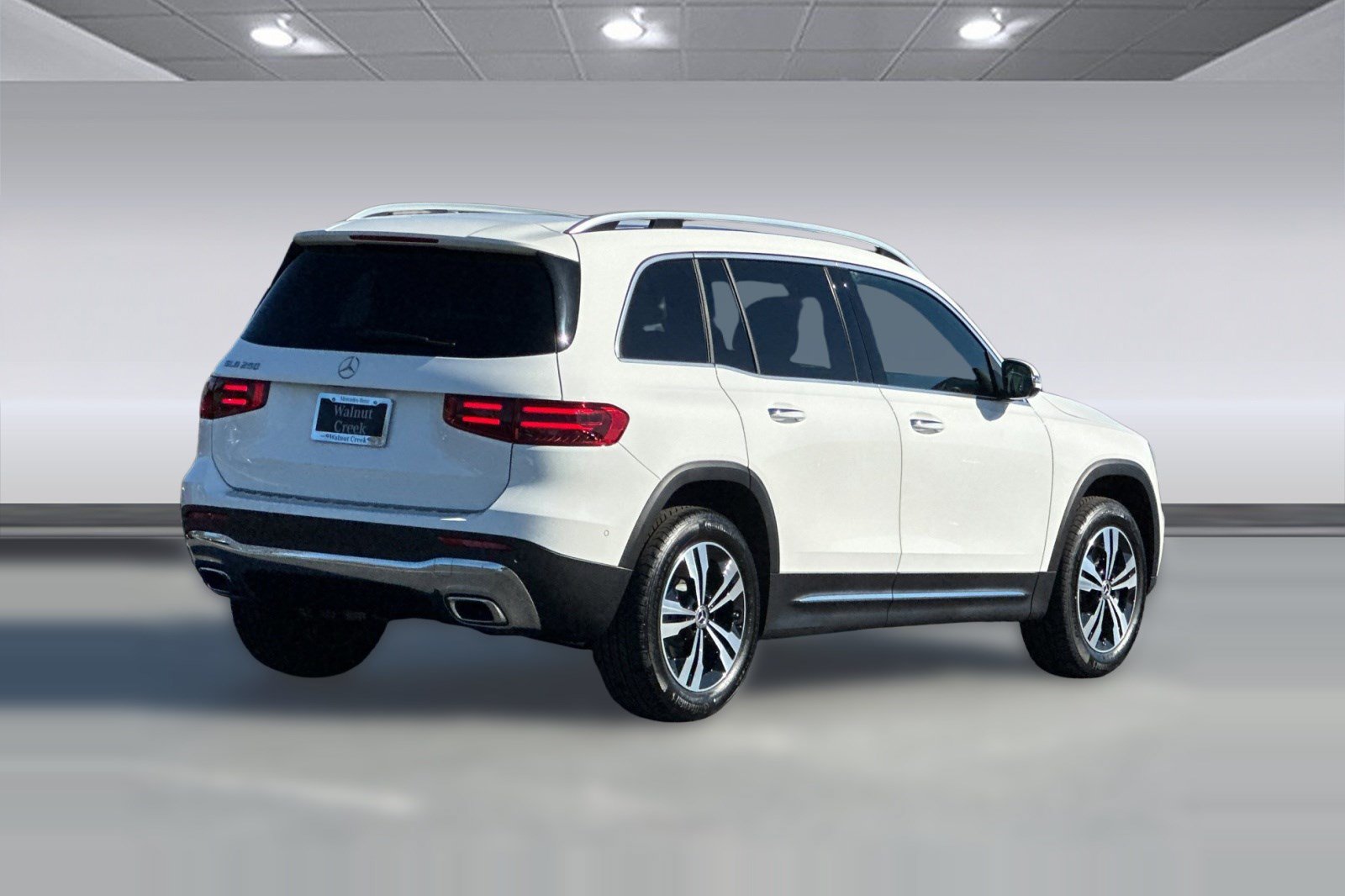 New 2025 Mercedes-Benz GLB 250 image 9