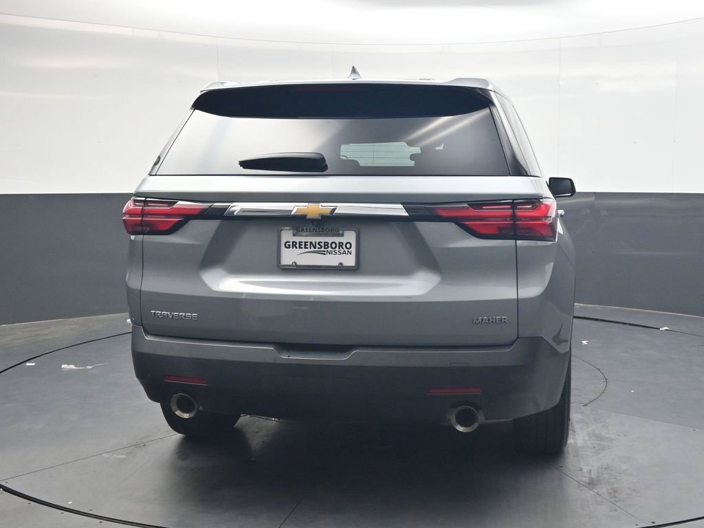 Used 2023 Chevrolet Traverse LS FWD image 5