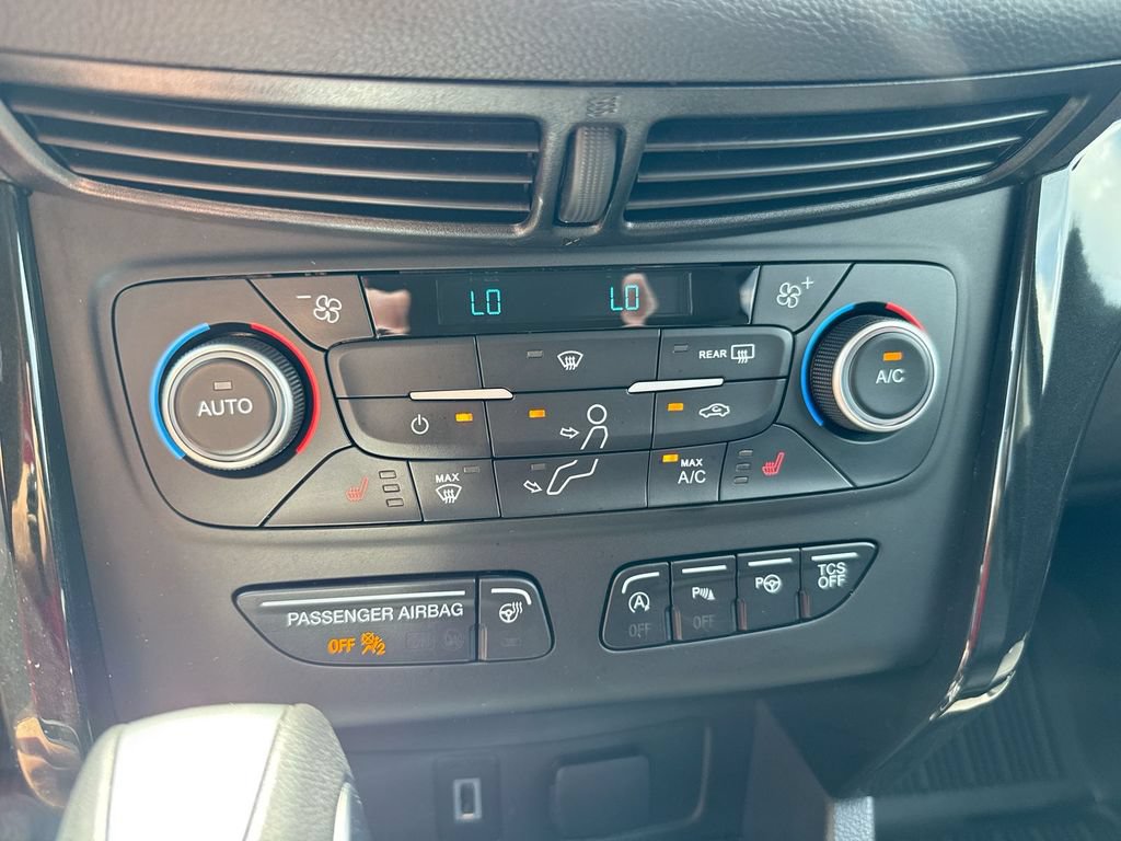 Used 2019 Ford Escape Titanium AWD/4WD image 17