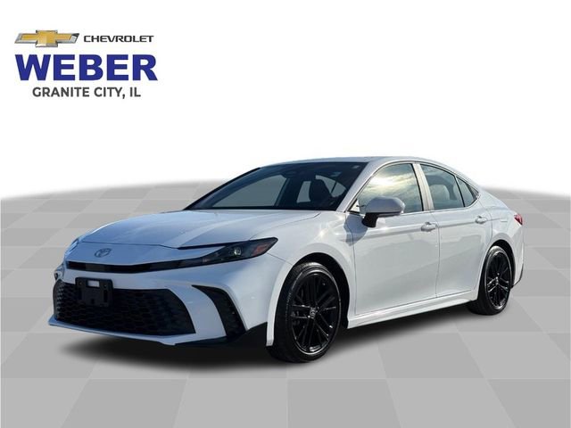 Used 2025 Toyota Camry SE video 1