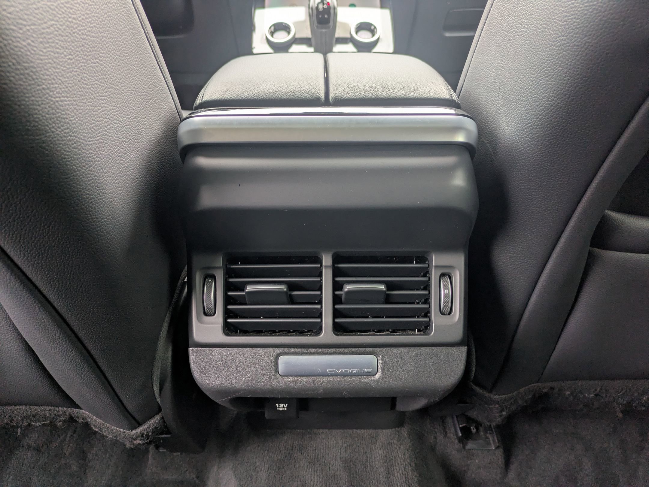 Used 2020 Land Rover Range Rover Evoque SE image 23