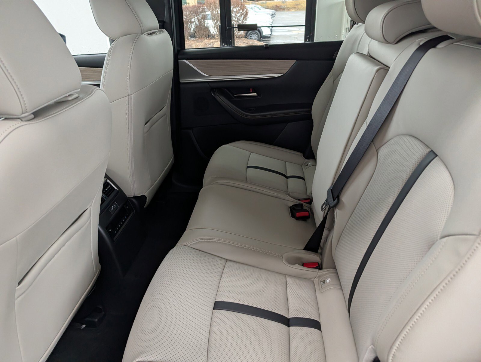 New 2026 MAZDA CX-90 Plug-In Hybrid w/ Preferred image 13