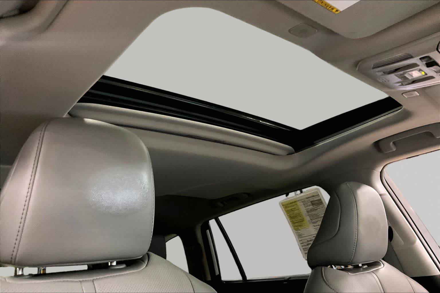 Used 2023 Toyota Highlander Limited AWD/4WD image 14