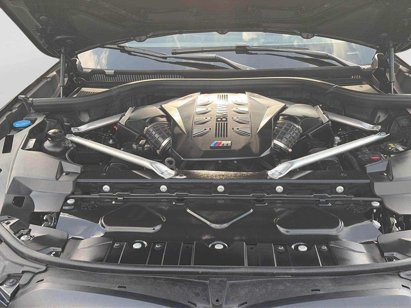 Certified 2025 BMW X5 M60i AWD/4WD image 19