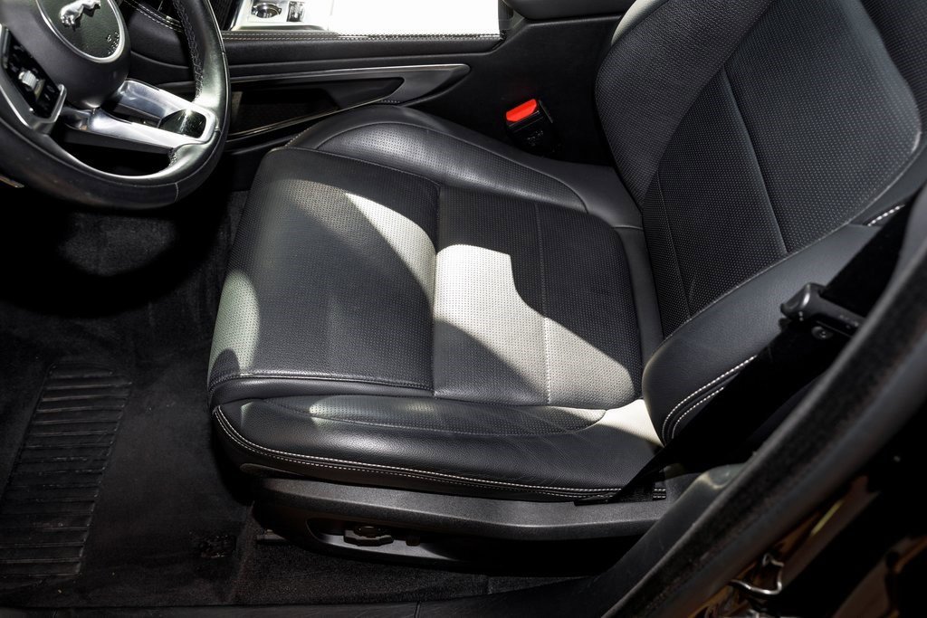 Used 2025 Jaguar F-PACE R-Dynamic S image 23