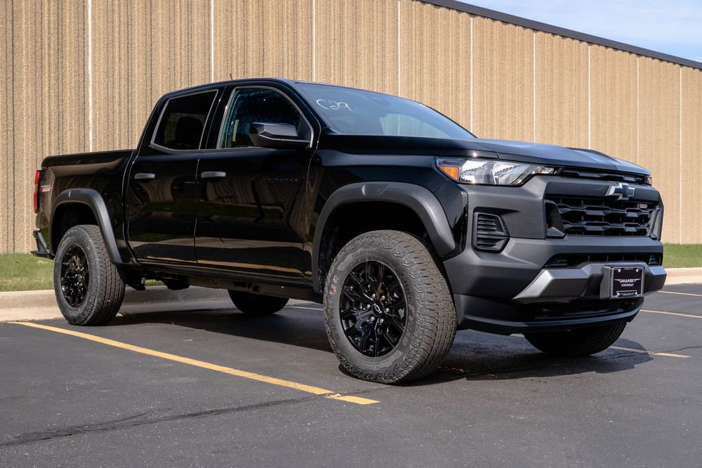 New 2026 Chevrolet Colorado Trail Boss AWD/4WD image 2