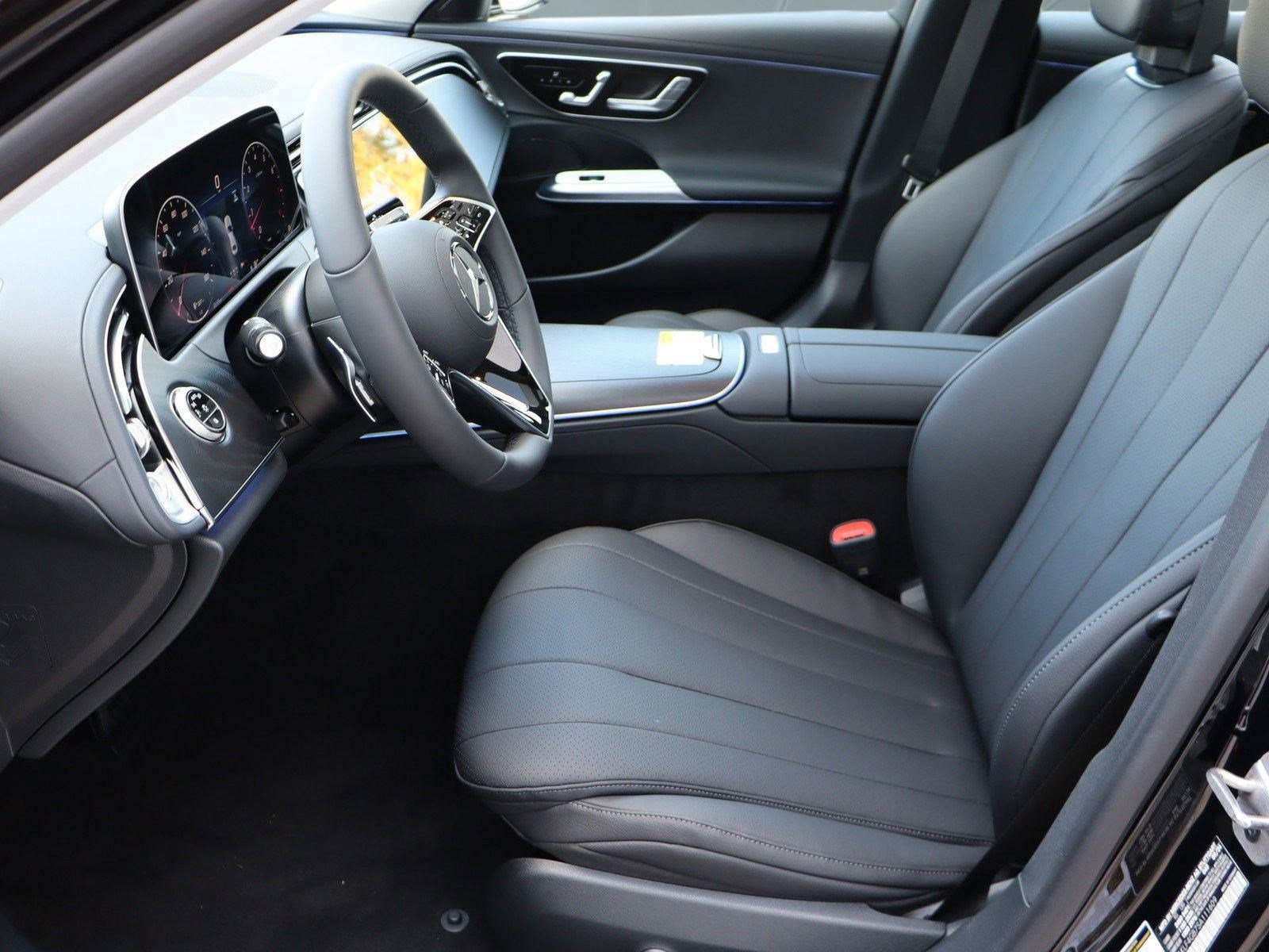 Used 2025 Mercedes-Benz E 350 Sedan image 3