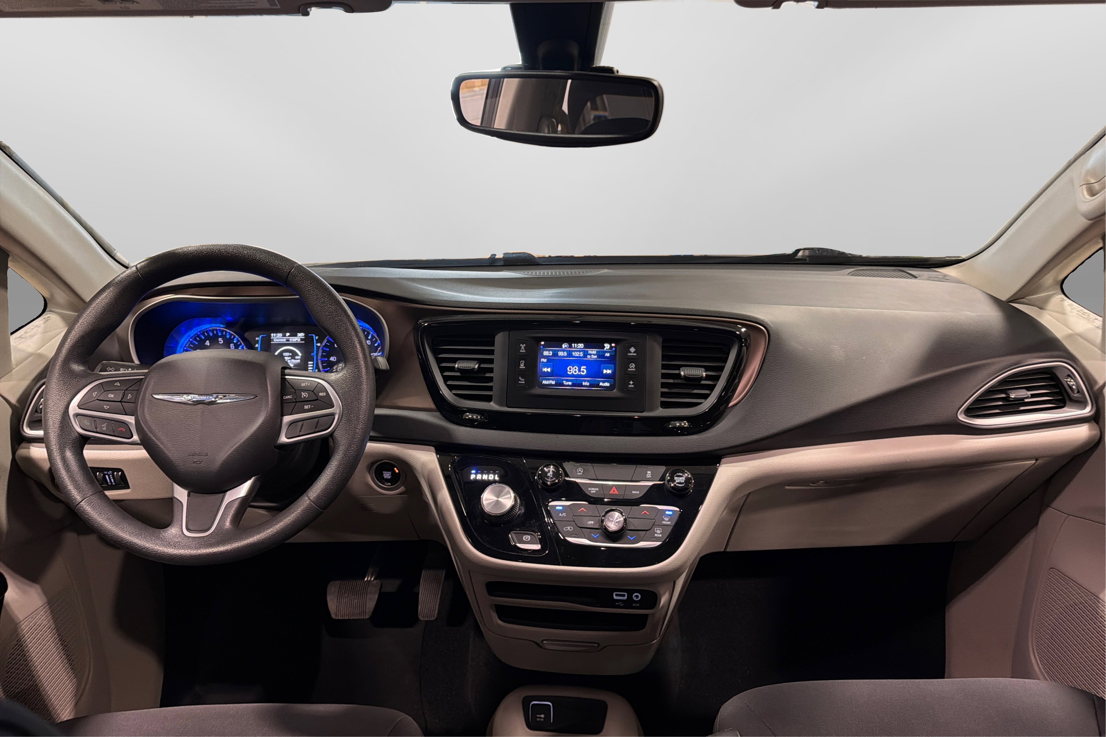 Used 2017 Chrysler Pacifica LX w/ Tire & Wheel Group FWD image 21