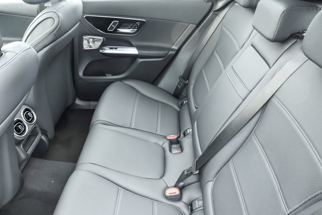 New 2027 Mercedes-Benz GLC 300 4MATIC image 21